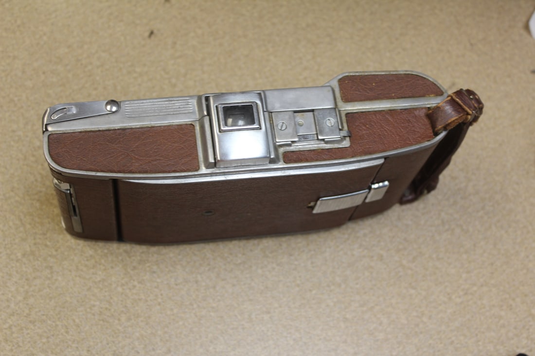 Polaroid Land Camera Model 95 - 5