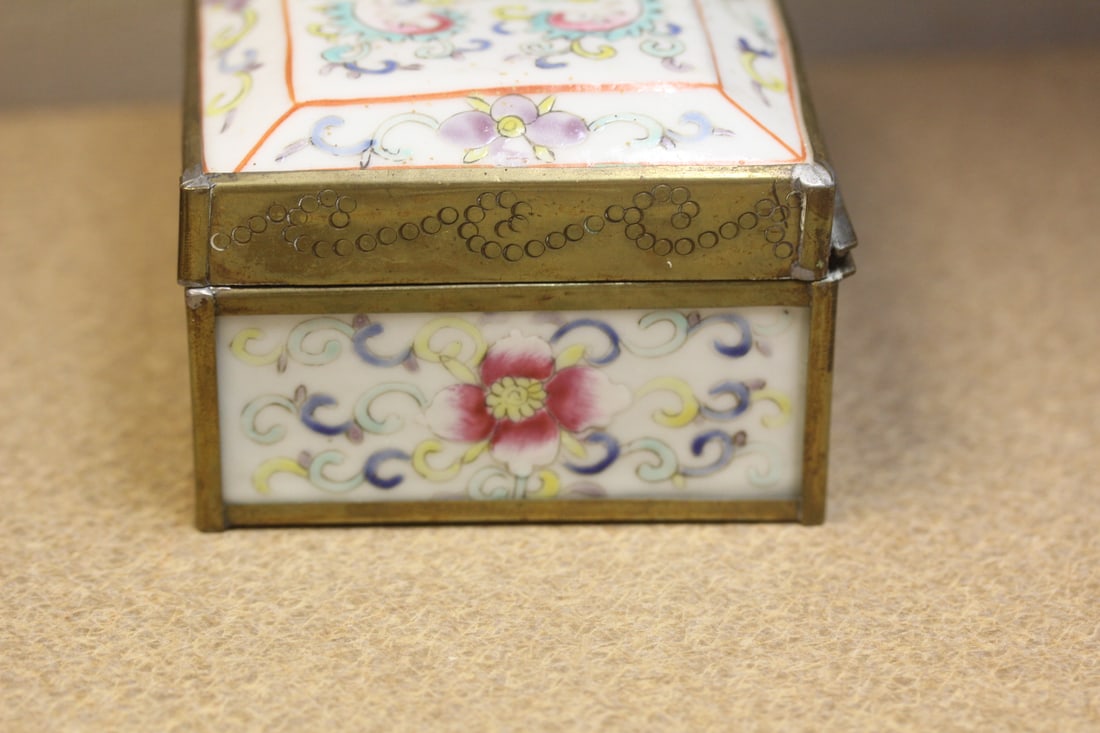 Antique Chinese Porcelain and Brass Mox - 7