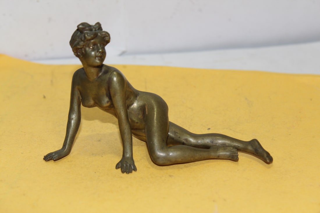 A Nude Bronze: most likely early 1900's - 4 3/4" across