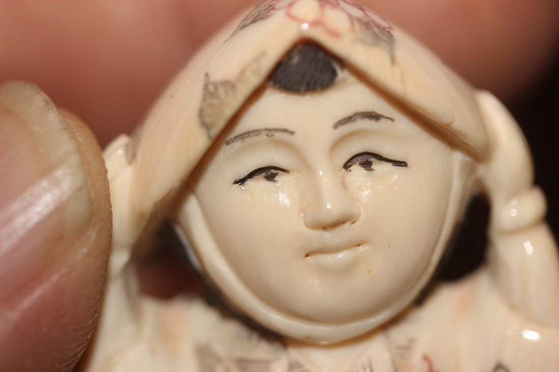 Japanese B o n e Netsuke - 8