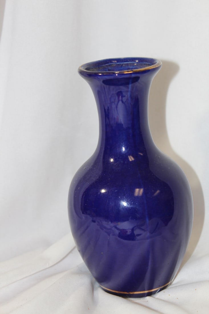 An Oriental Vase - 4
