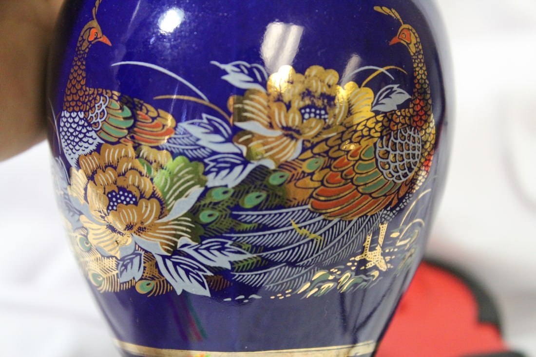 An Oriental Vase - 6