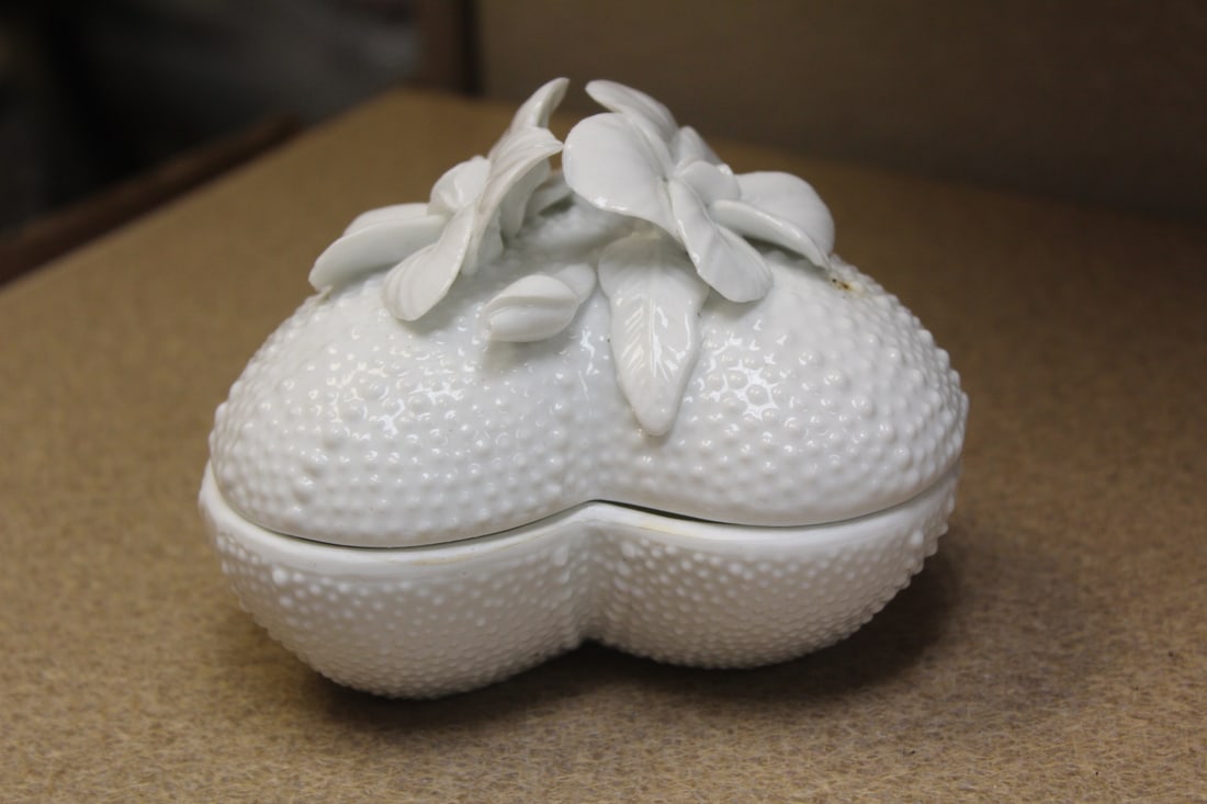 Ceramic Heart Trinket Box - 4