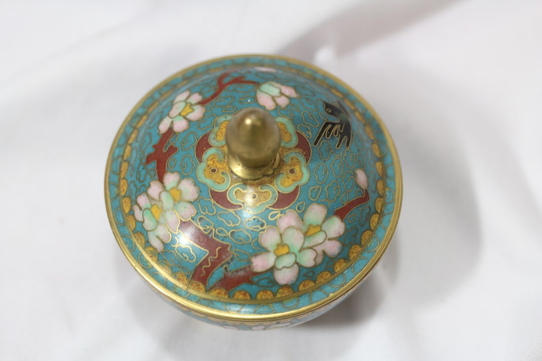 A Chinese Cloisonne Trinket Box - 2