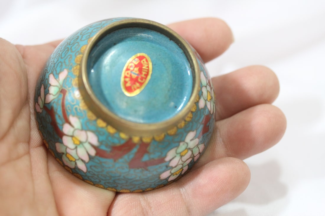A Chinese Cloisonne Trinket Box - 6