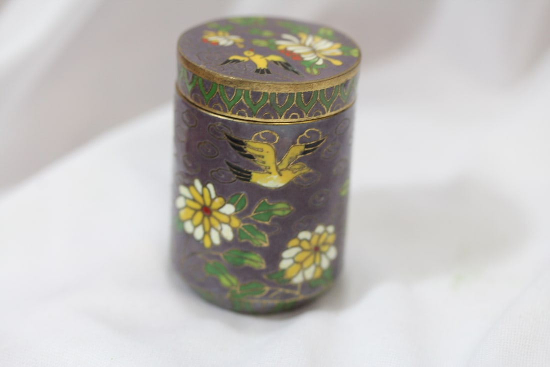 A Chinese Cloisonne Cylinder Trinket Box - 2