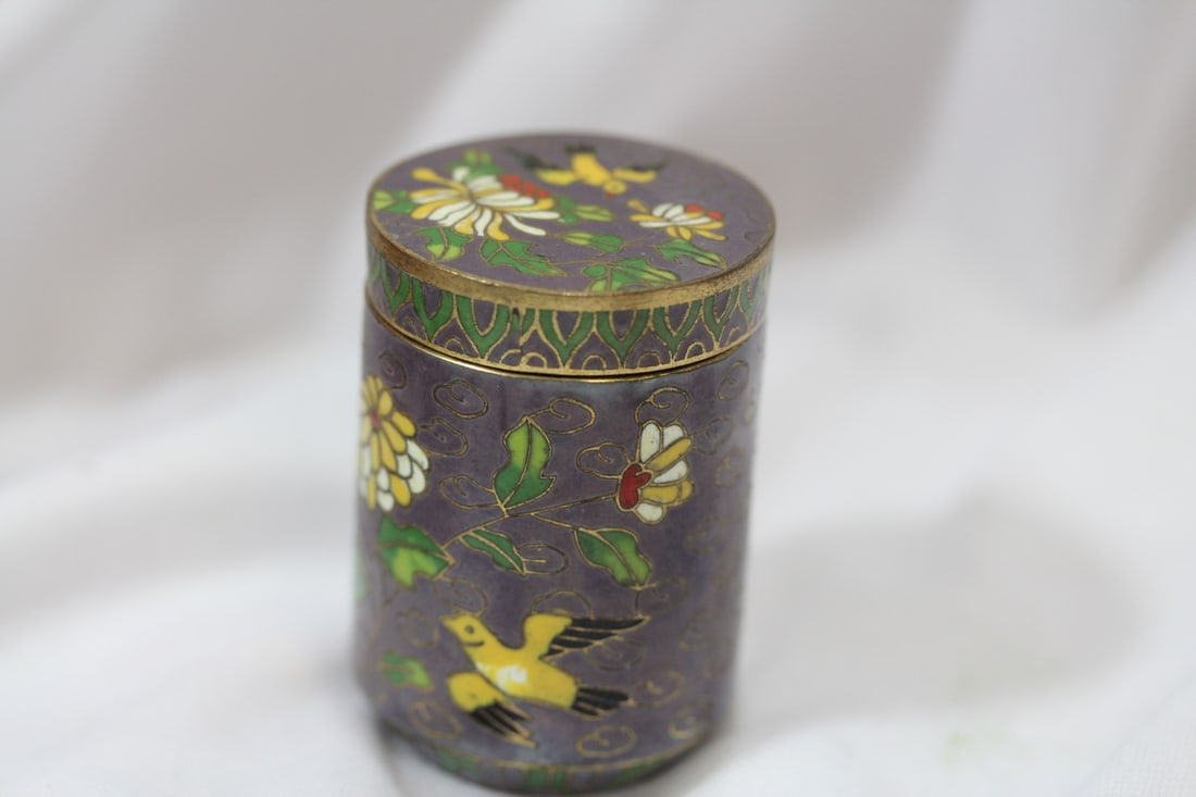 A Chinese Cloisonne Cylinder Trinket Box - 4