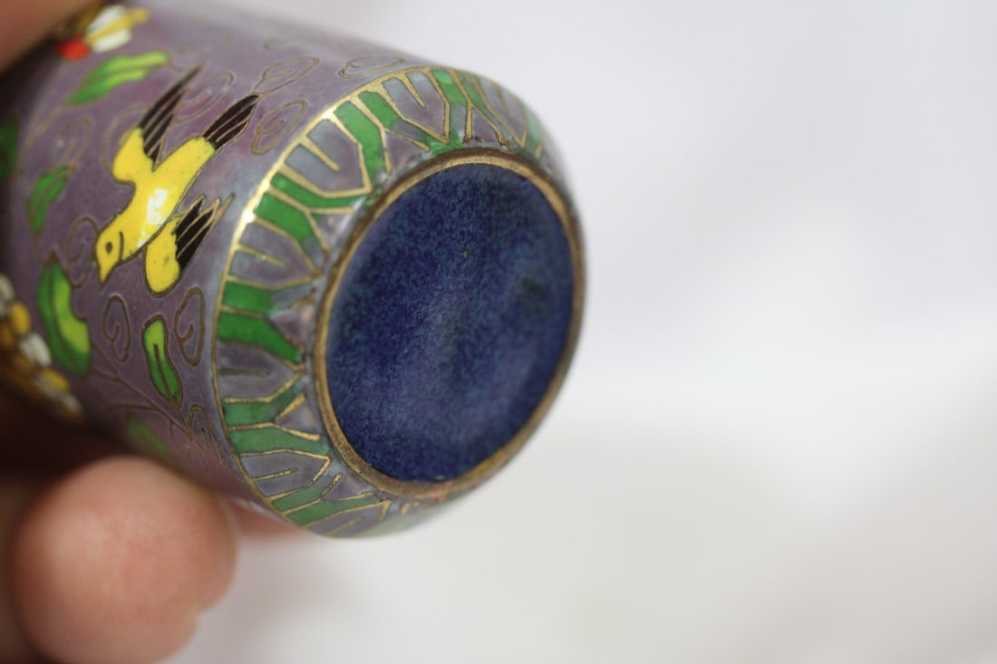 A Chinese Cloisonne Cylinder Trinket Box - 6