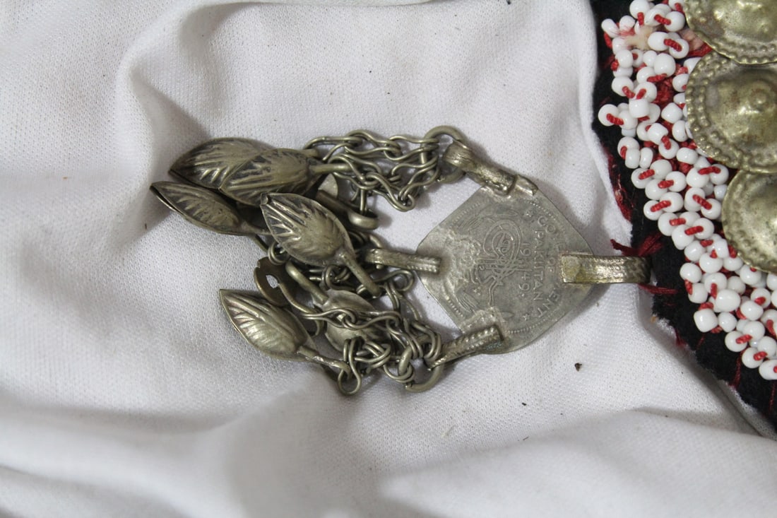 A Vintage Native American Beaded Article - 2