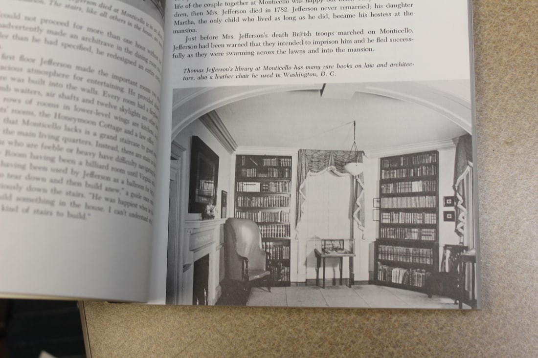 Softcover Book: Great American Mansions - 3