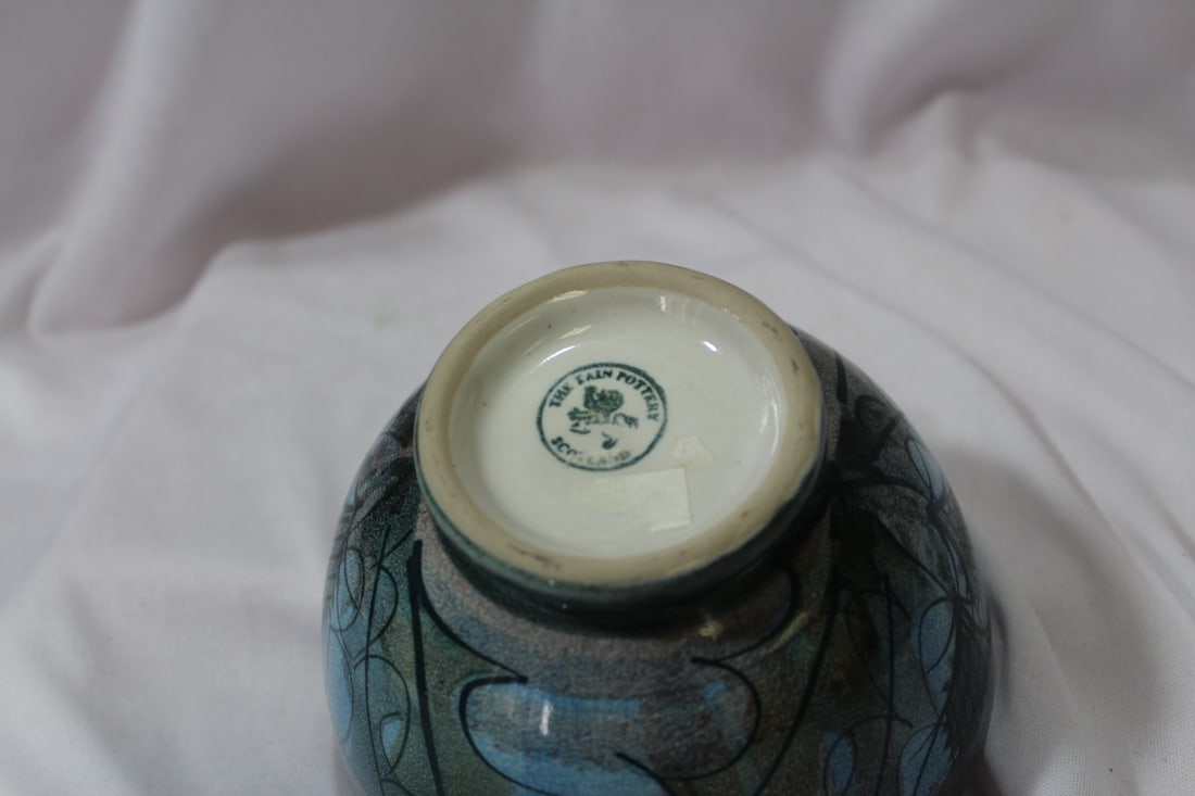 A Decorative Pottery Bowl - 4