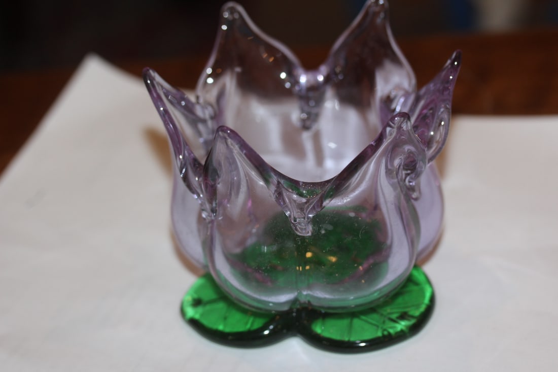 Art Glass Lotus Bowl - 2