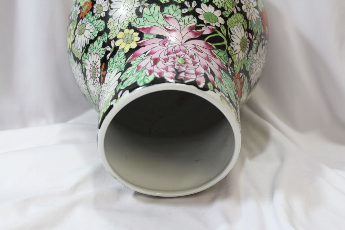 A Chinese Famille Noire Center Vase - 3