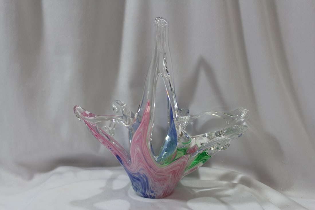 An Artglass Basket: 9" tall