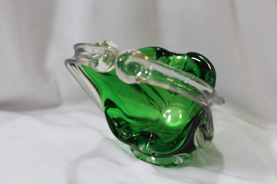 An Artglass Basket - 2