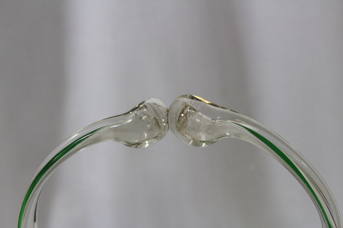 An Artglass Basket - 4