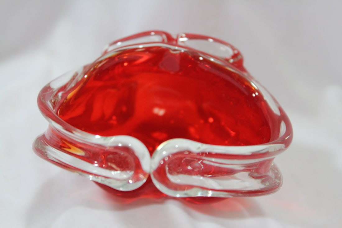 An Artglass Basket - 4