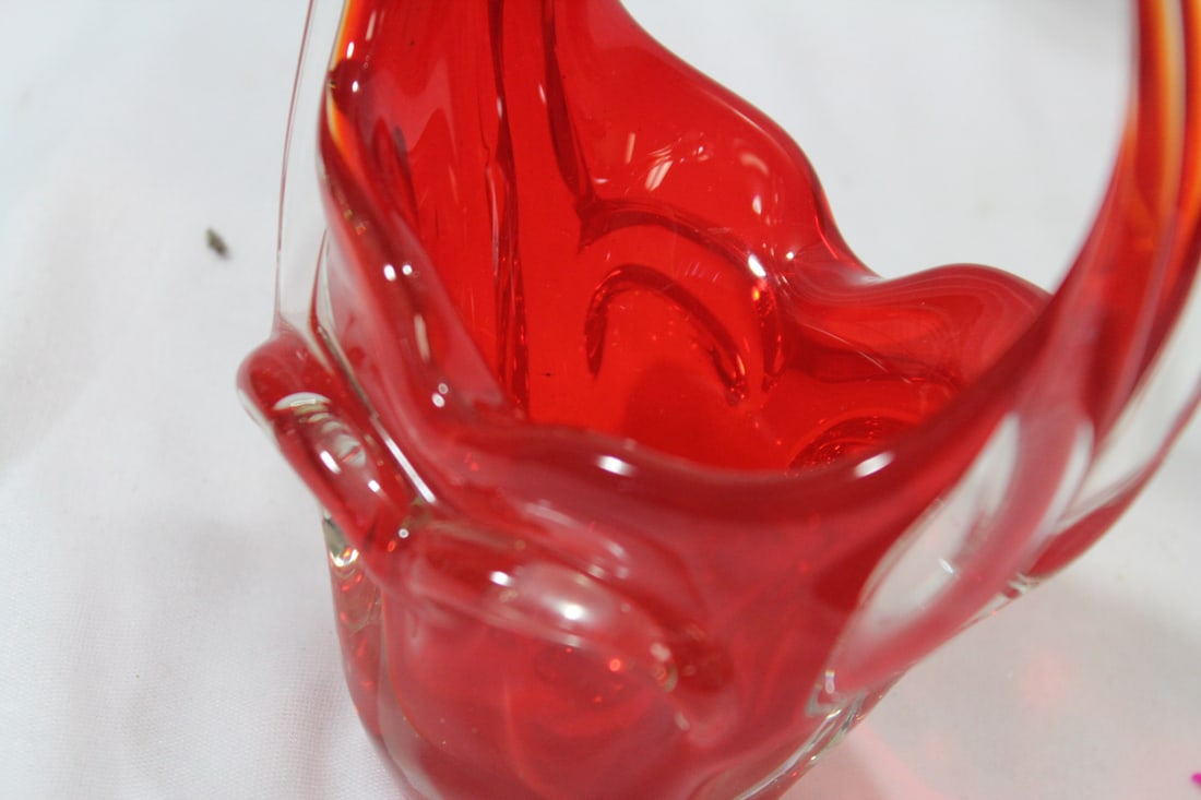 An Artglass Basket - 6