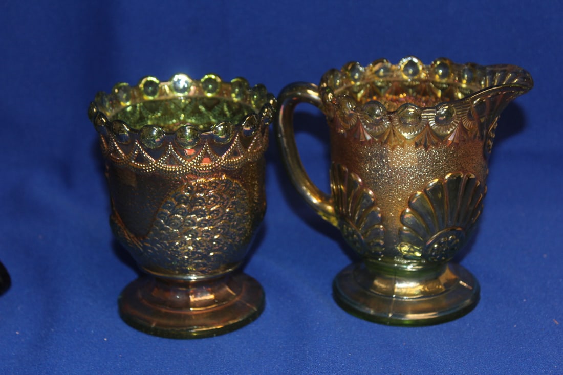 A Carnival Glass Creamer and Sugar Container - 3