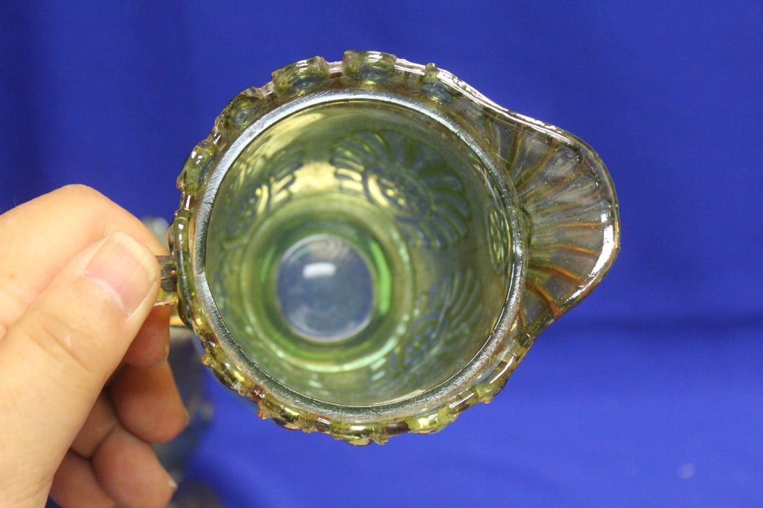 A Carnival Glass Creamer and Sugar Container - 5