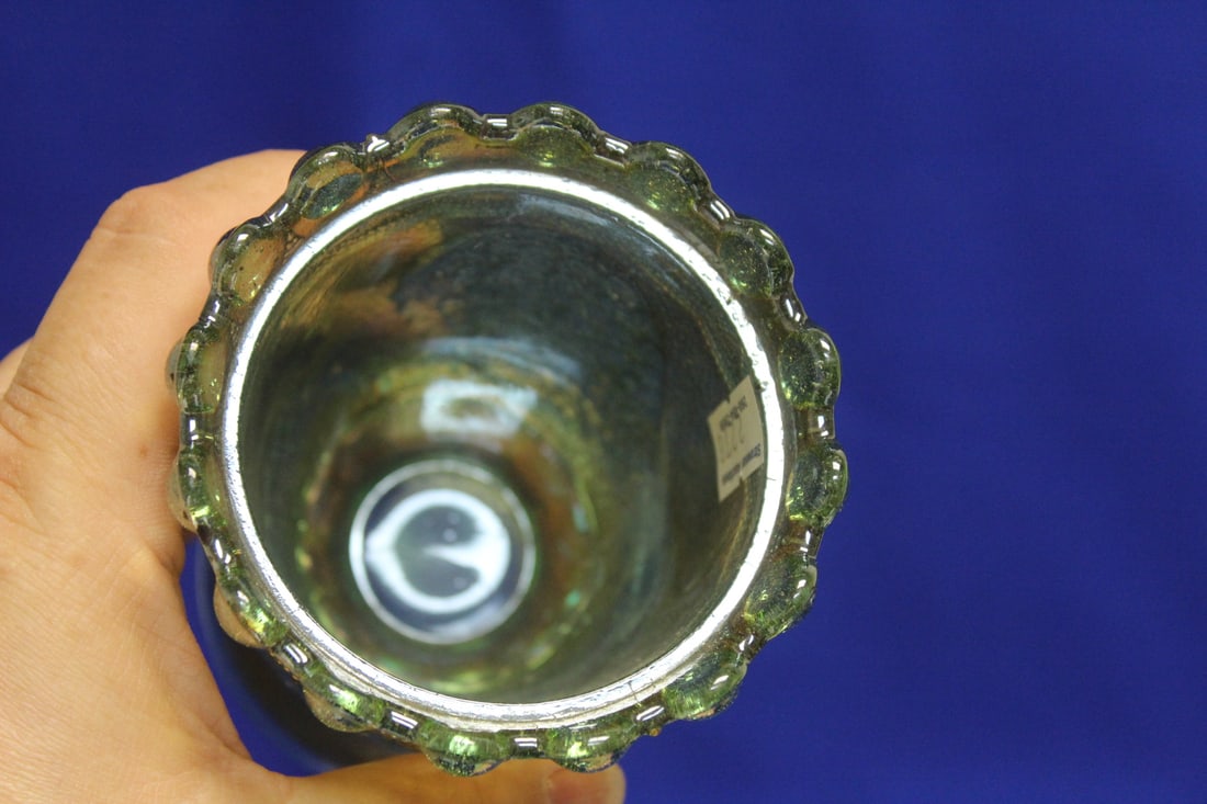 A Carnival Glass Creamer and Sugar Container - 7
