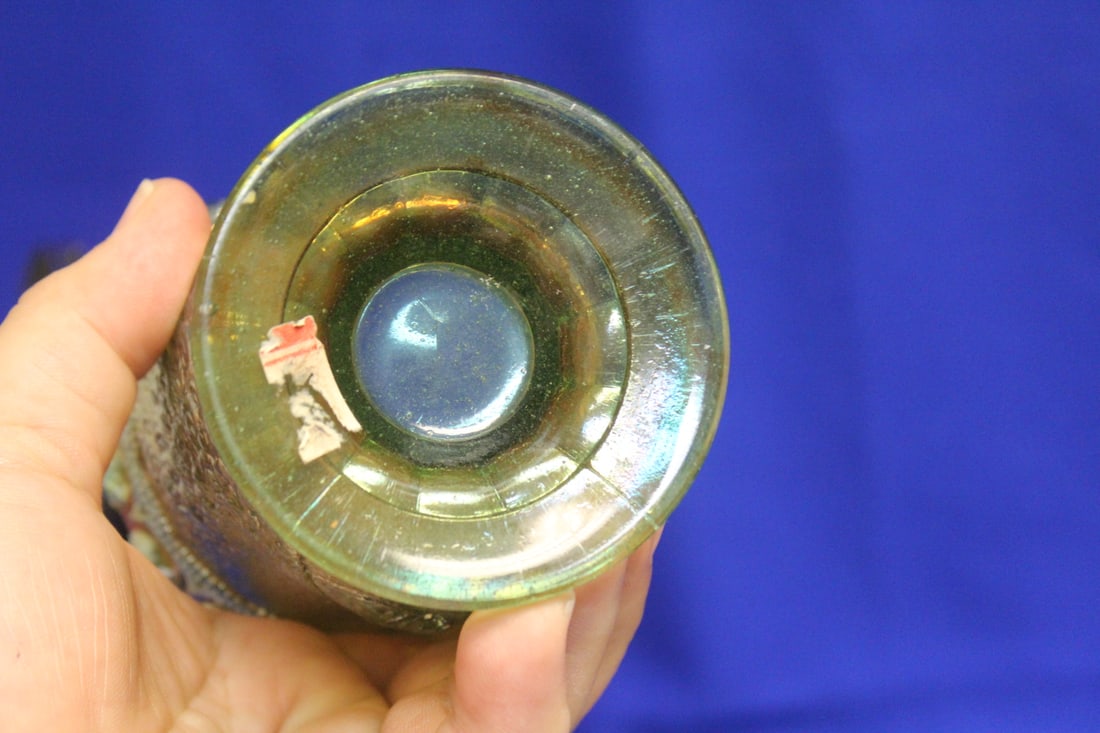 A Carnival Glass Creamer and Sugar Container - 8
