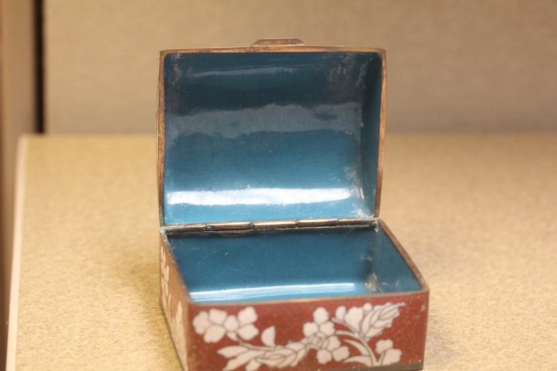 Antique Chinese Cloisonne Dome Box - 9