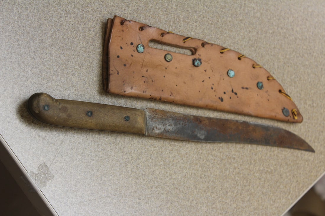 Vintage Knife With Leather Sheath (1 of 3)