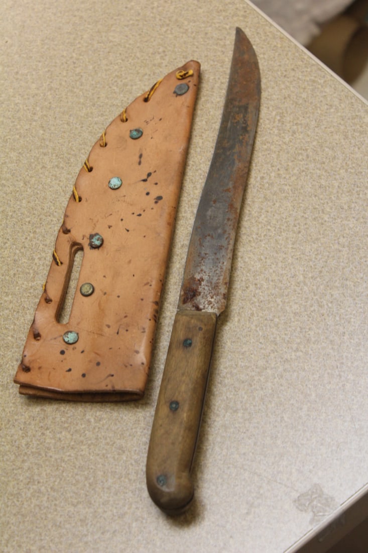 Vintage Knife With Leather Sheath - 2