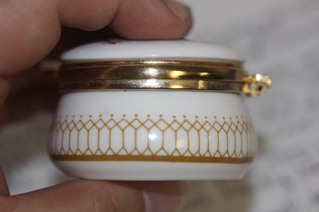 Ashford Christmas Theme Trinket Box - 6