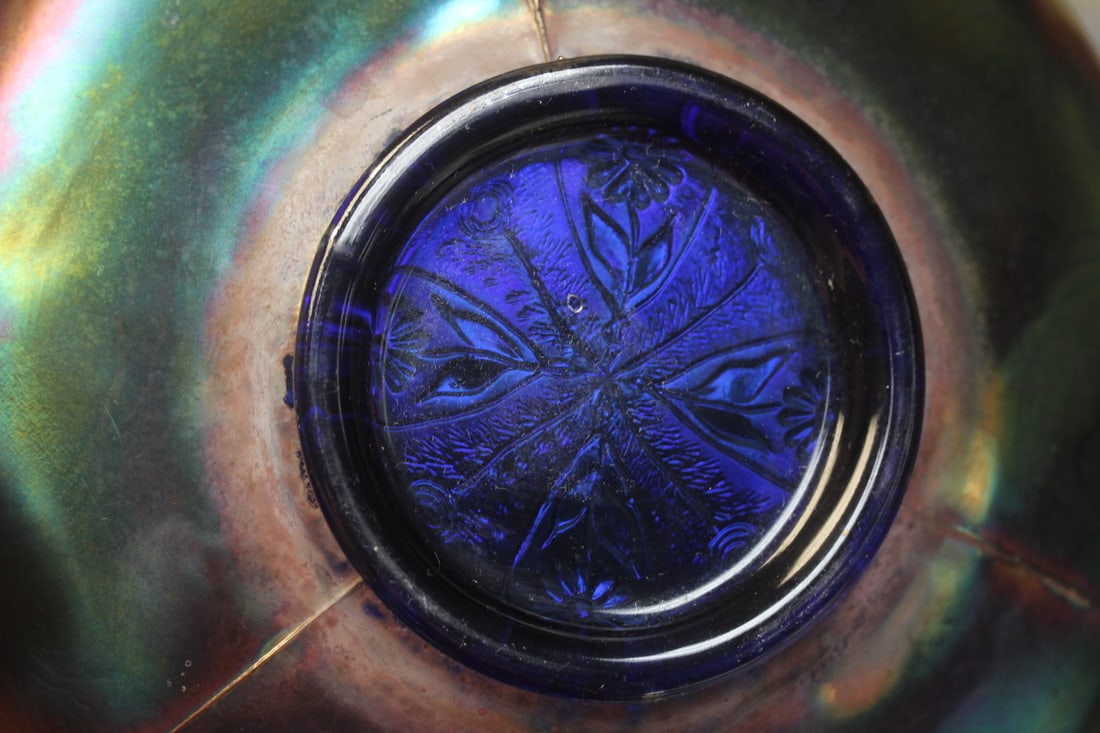 Carnival glass bowl - 9