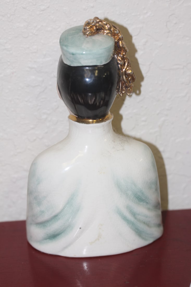 Retro Oriental Style Ceramic Figure - 2