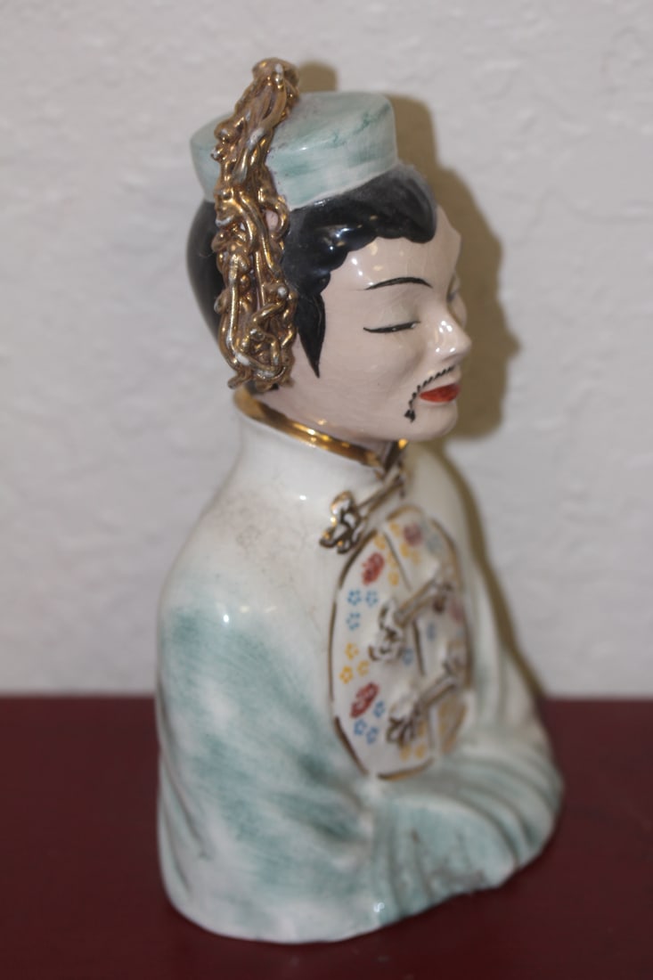 Retro Oriental Style Ceramic Figure - 4