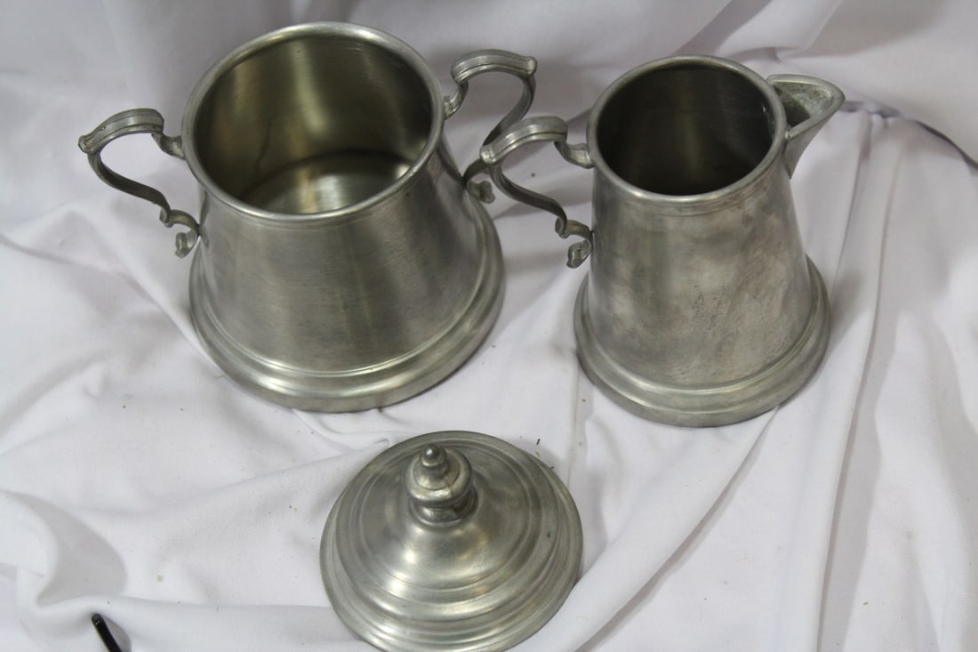 A Silverplated Creamer and Sugar Container - 3