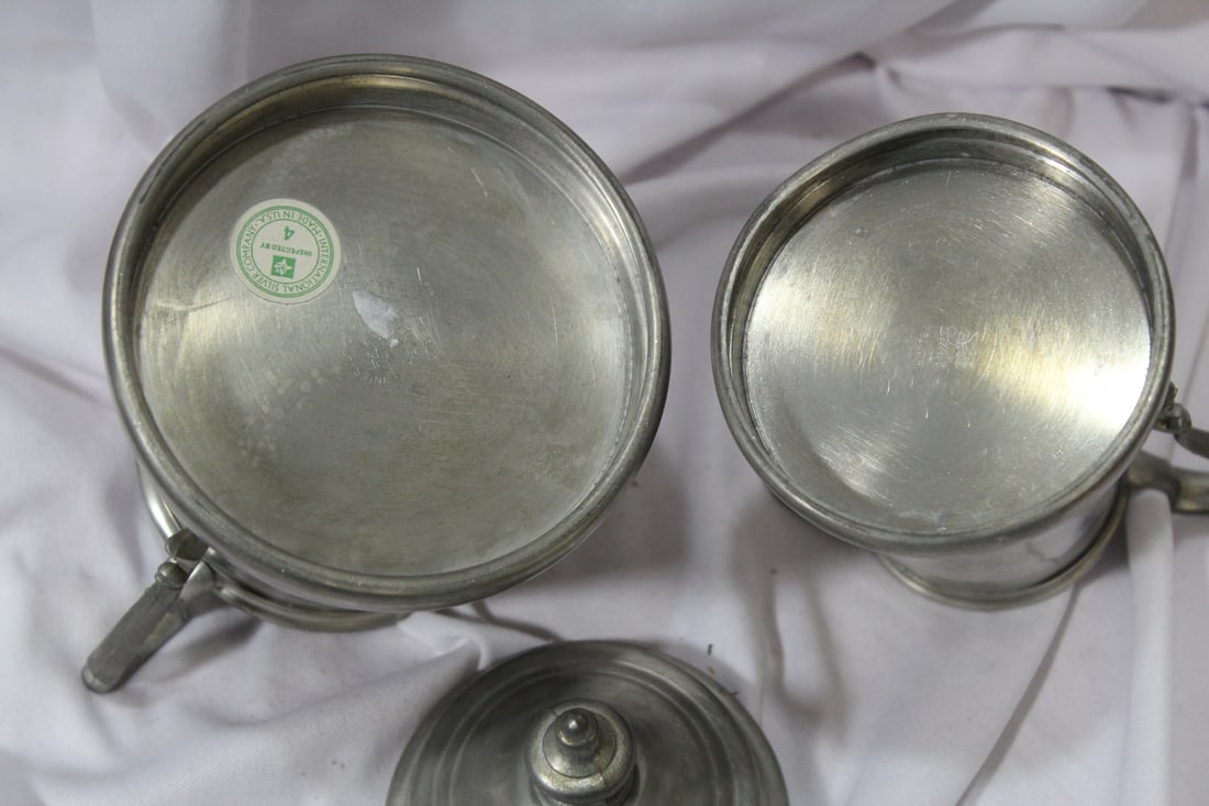 A Silverplated Creamer and Sugar Container - 4