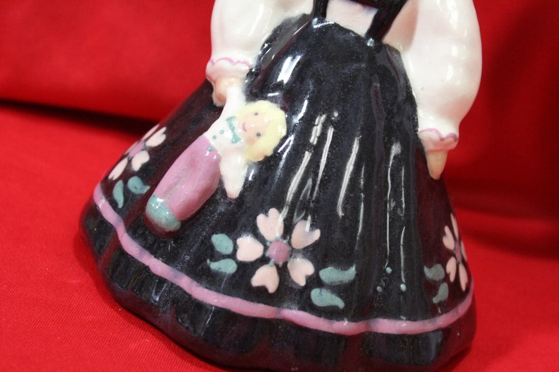 S-Quire Ceramics Vintage Figurine - 2
