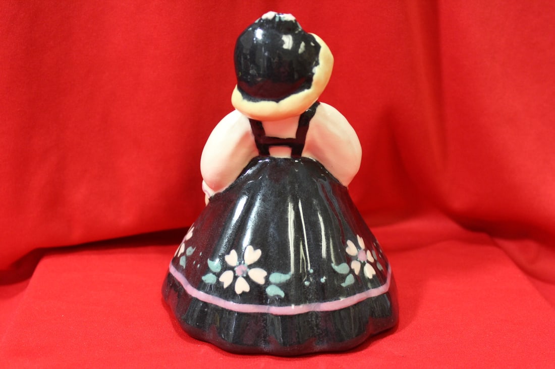 S-Quire Ceramics Vintage Figurine - 4