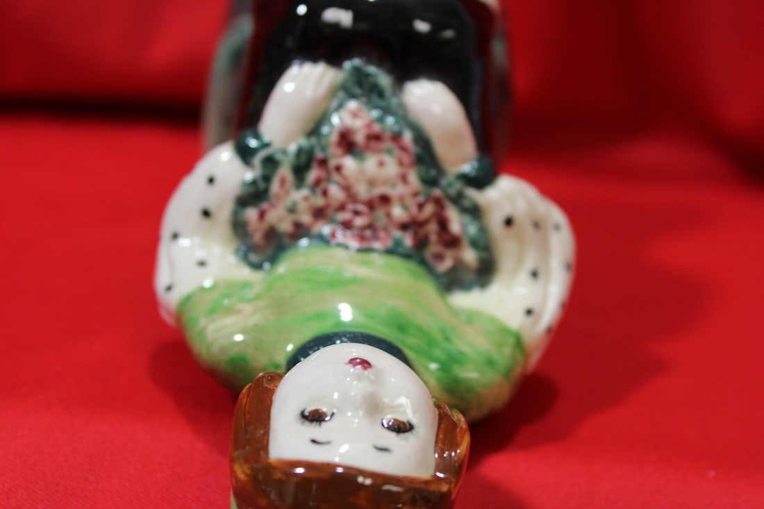 Barbara Fagen Little Flowers Figurine - 4