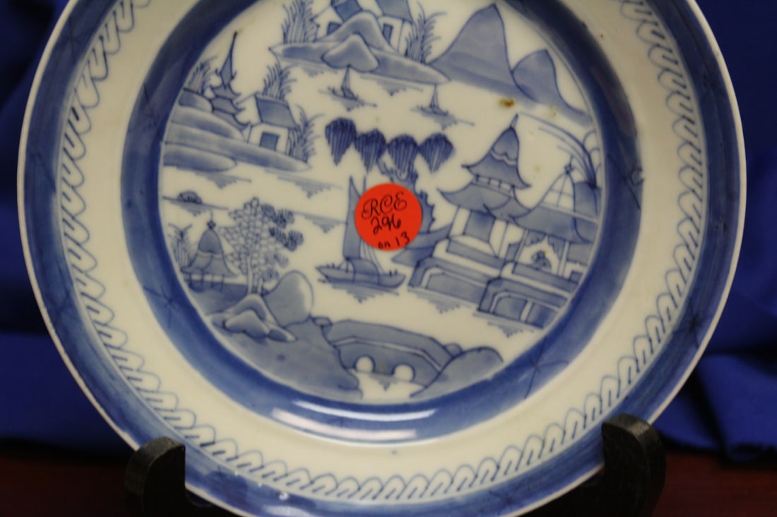 A Chinese Blue and White Canton Plate - 3