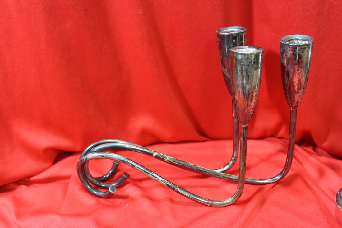 A Pair of Weighted Sterling Candlesticks - 2