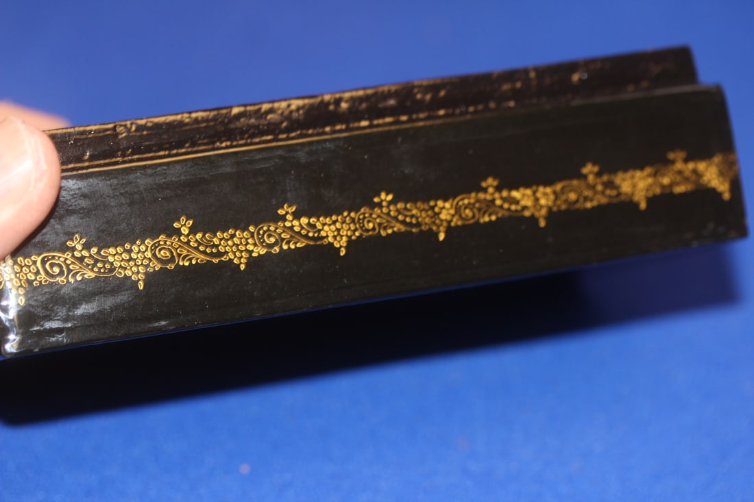 A Signed Hand Painted Russian Lacquer Box - 9