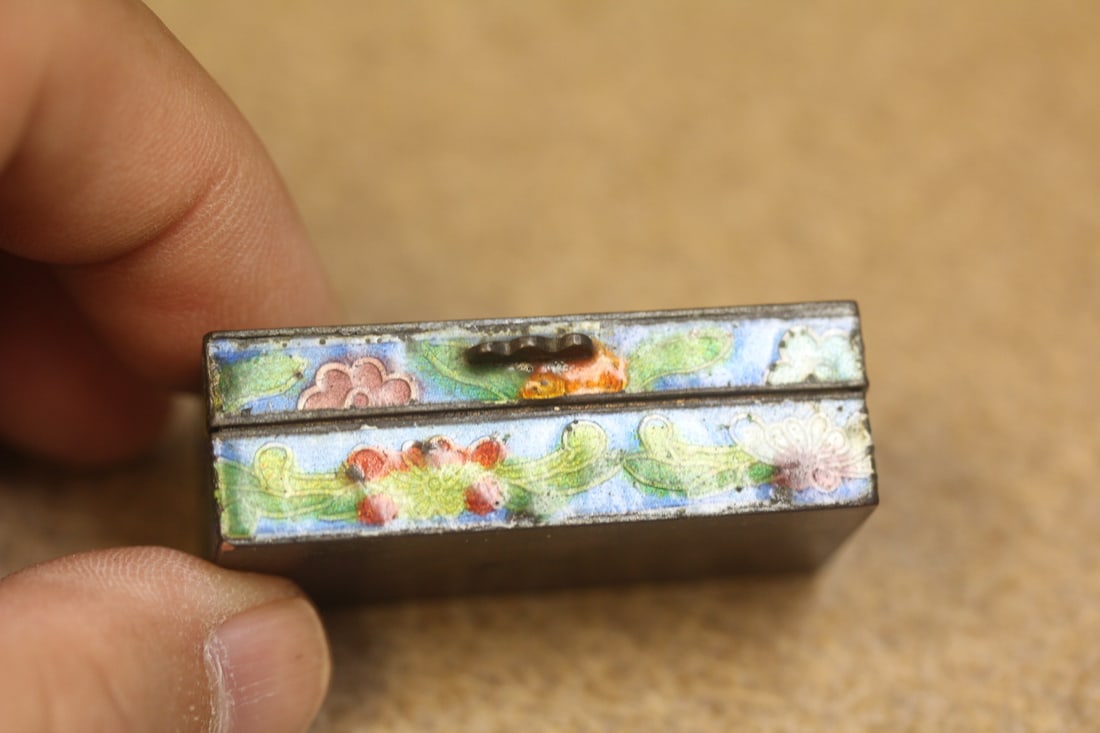 Small Enamel Dragon Chinese Trinket Box - 2