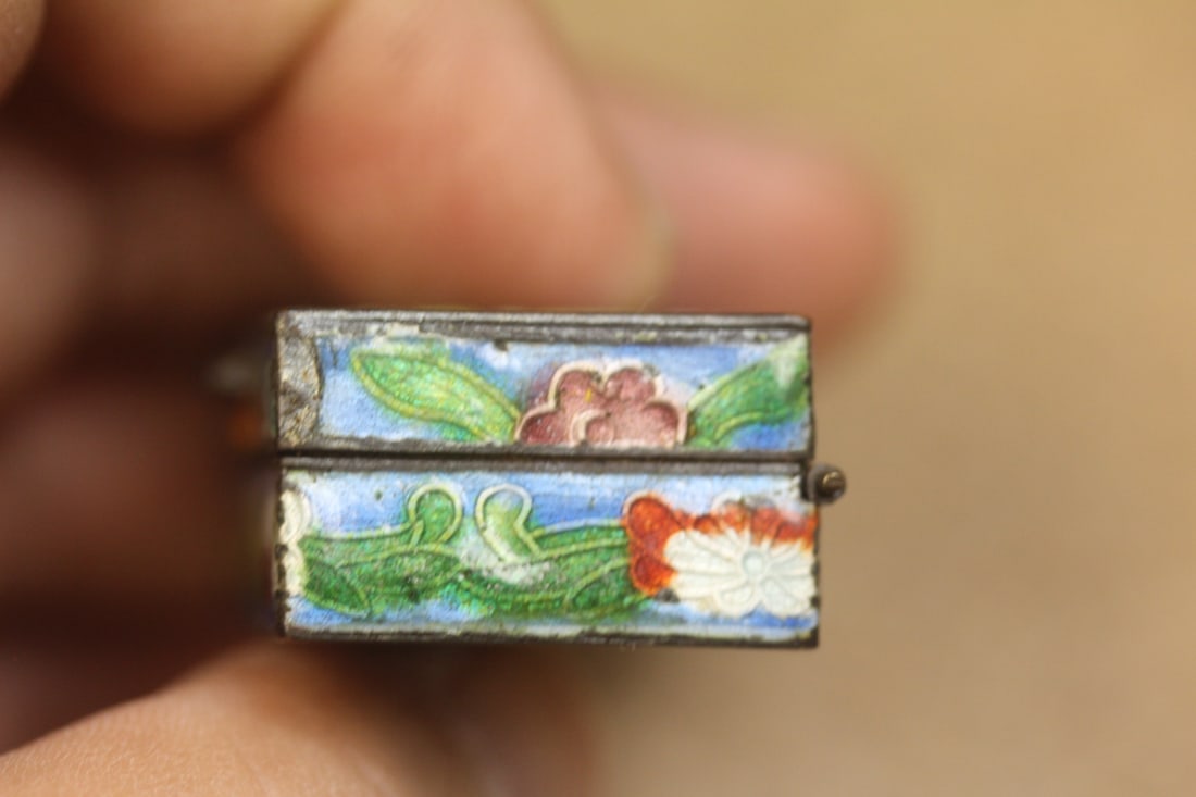 Small Enamel Dragon Chinese Trinket Box - 6