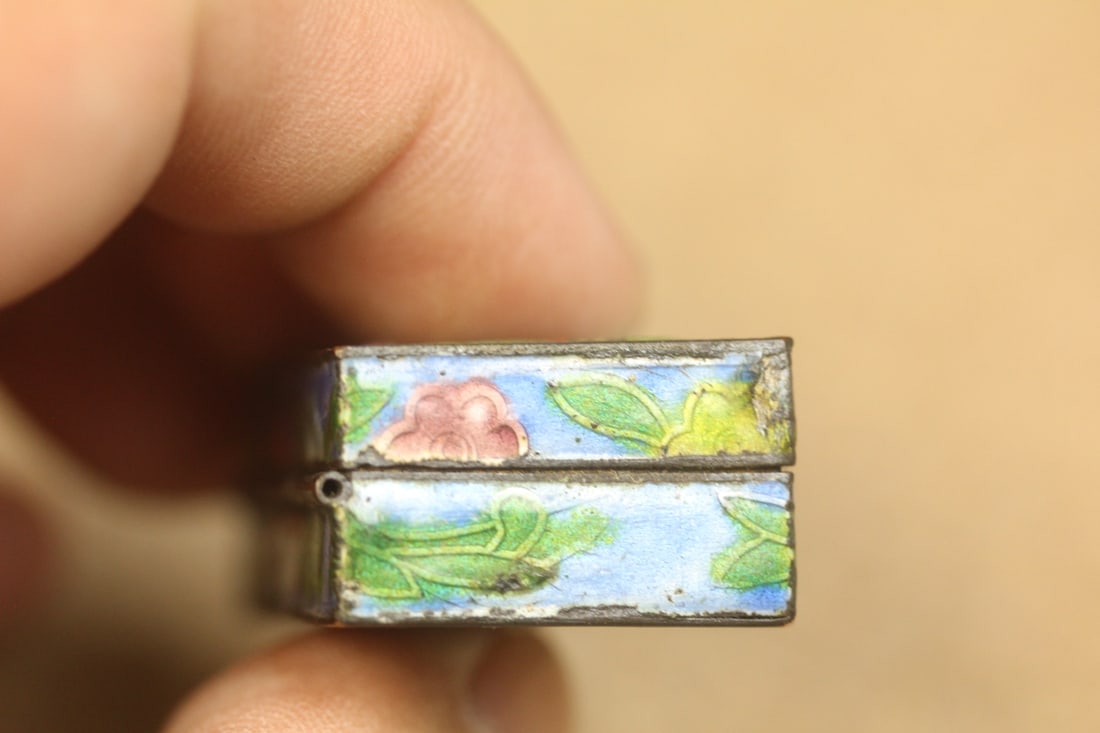 Small Enamel Dragon Chinese Trinket Box - 7