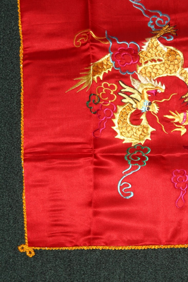 Lot of 2 Embroided Pillow Cases - 2