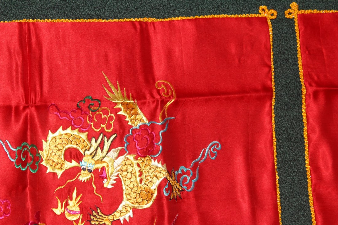 Lot of 2 Embroided Pillow Cases - 3