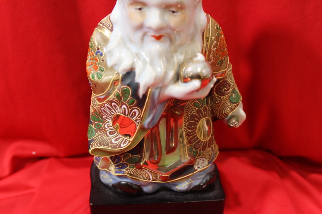 A Japanese Kutani Figurine - 3
