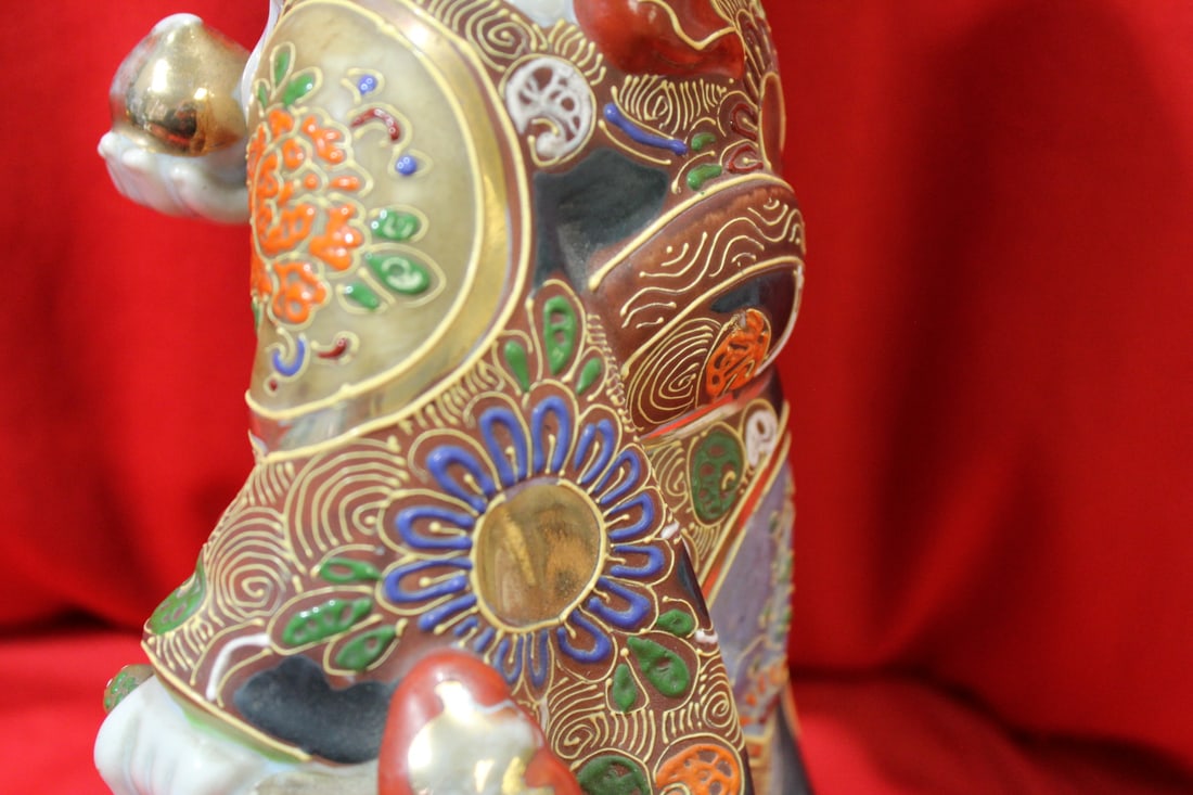 A Japanese Kutani Figurine - 5