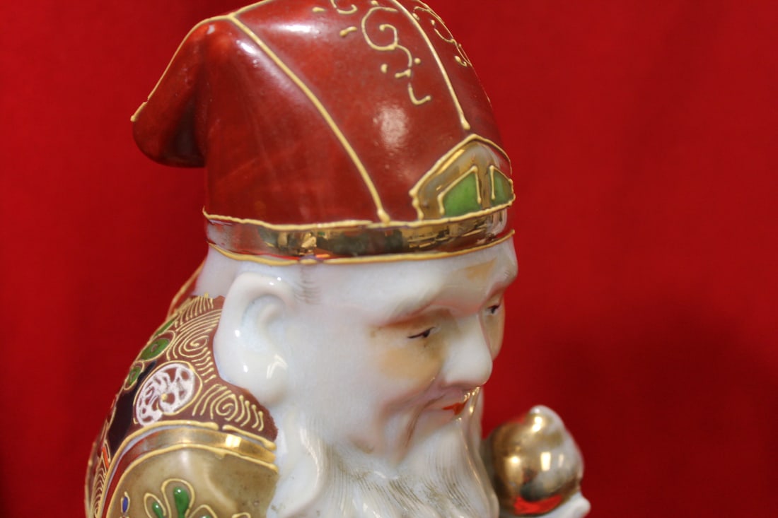 A Japanese Kutani Figurine - 8
