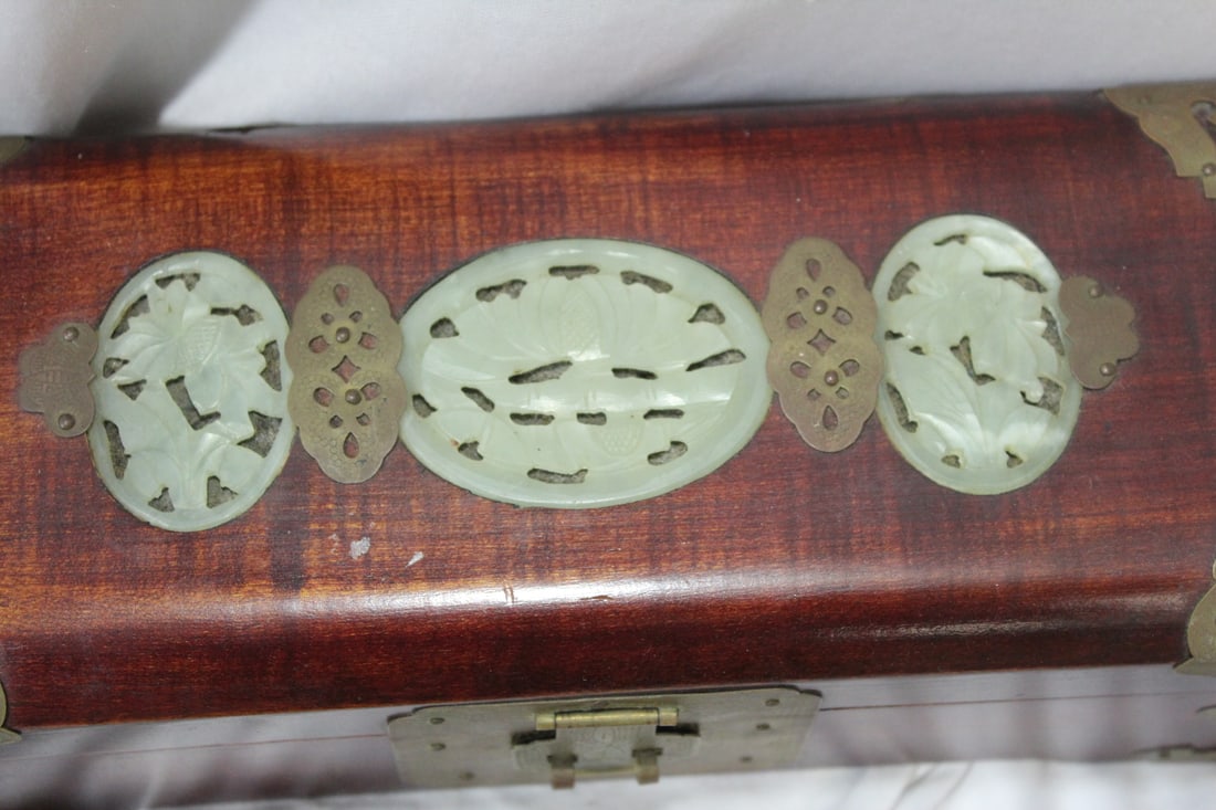 A Chinese Rosewood and 3 Jades Jewelry Box - 2